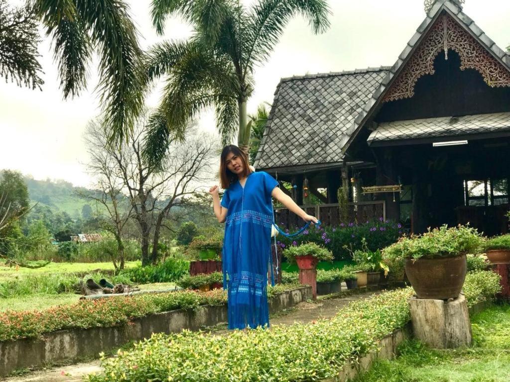 Umphangburi Resort Exterior foto