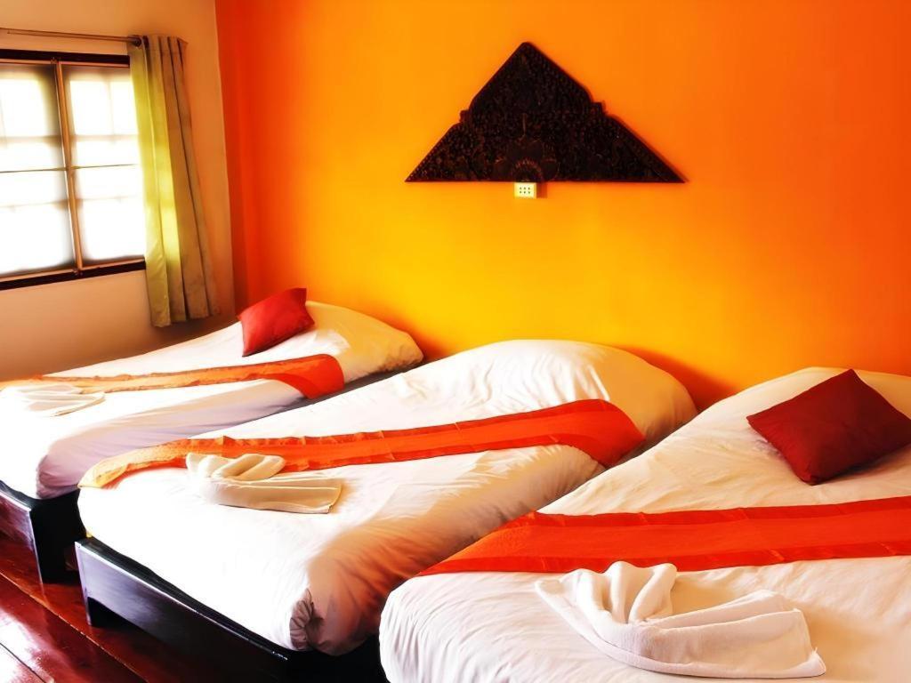 Umphangburi Resort Exterior foto