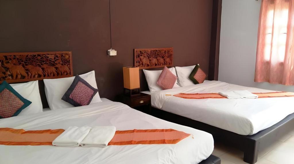 Umphangburi Resort Exterior foto