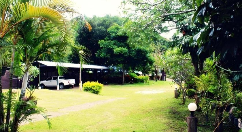 Umphangburi Resort Exterior foto