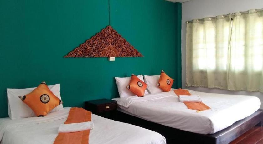 Umphangburi Resort Exterior foto