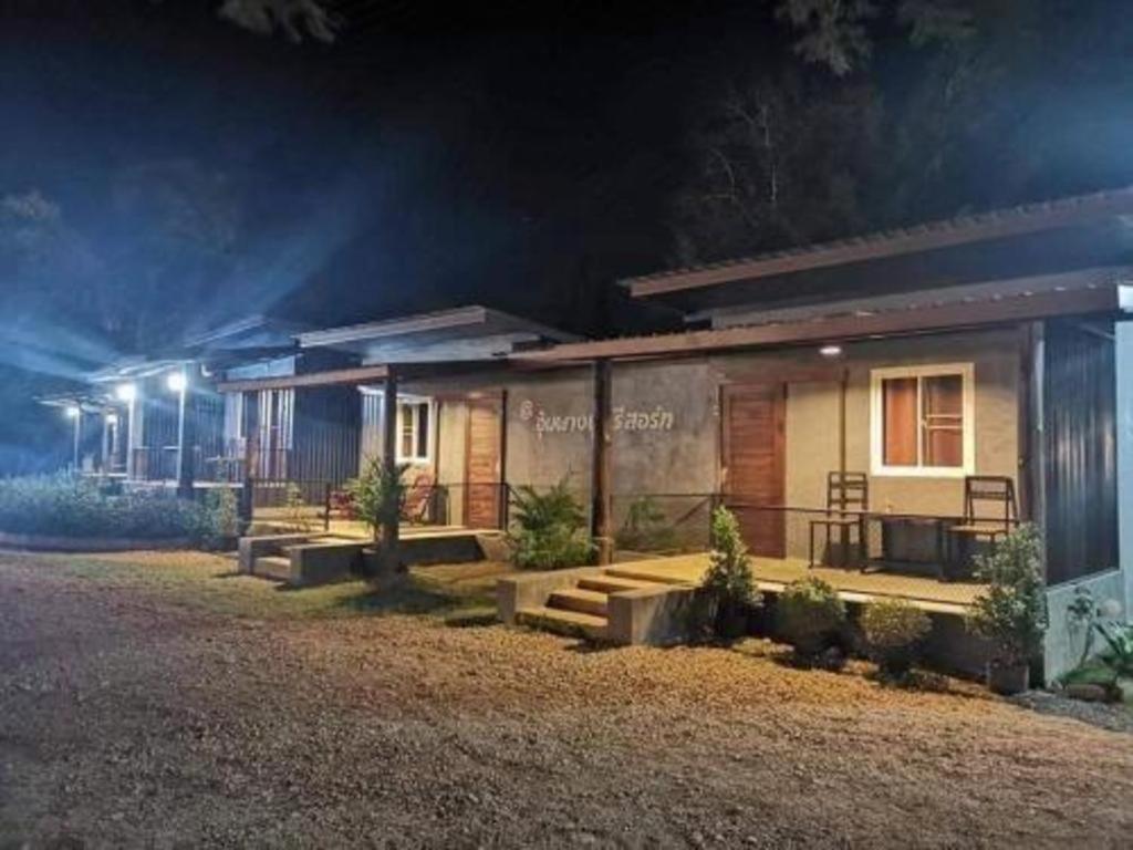 Umphangburi Resort Exterior foto